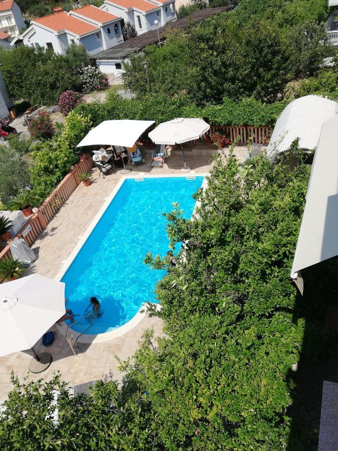 Apartments Bene Banjol Exterior foto