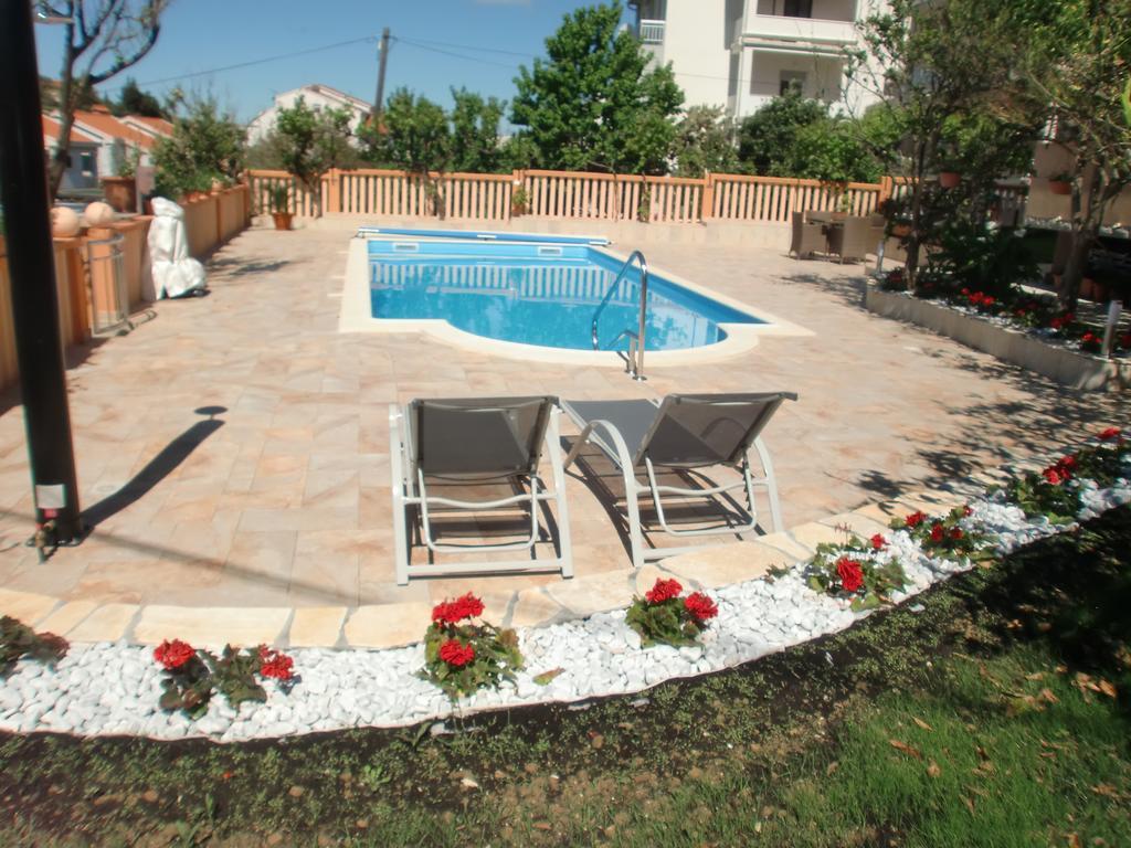 Apartments Bene Banjol Exterior foto