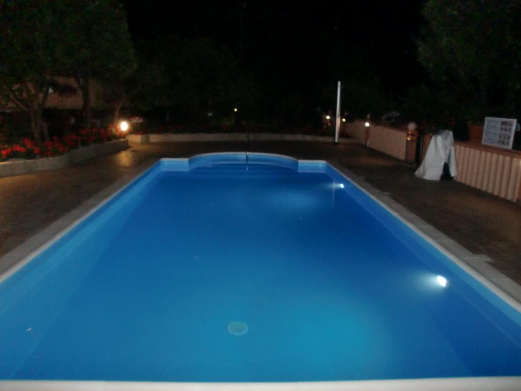 Apartments Bene Banjol Exterior foto